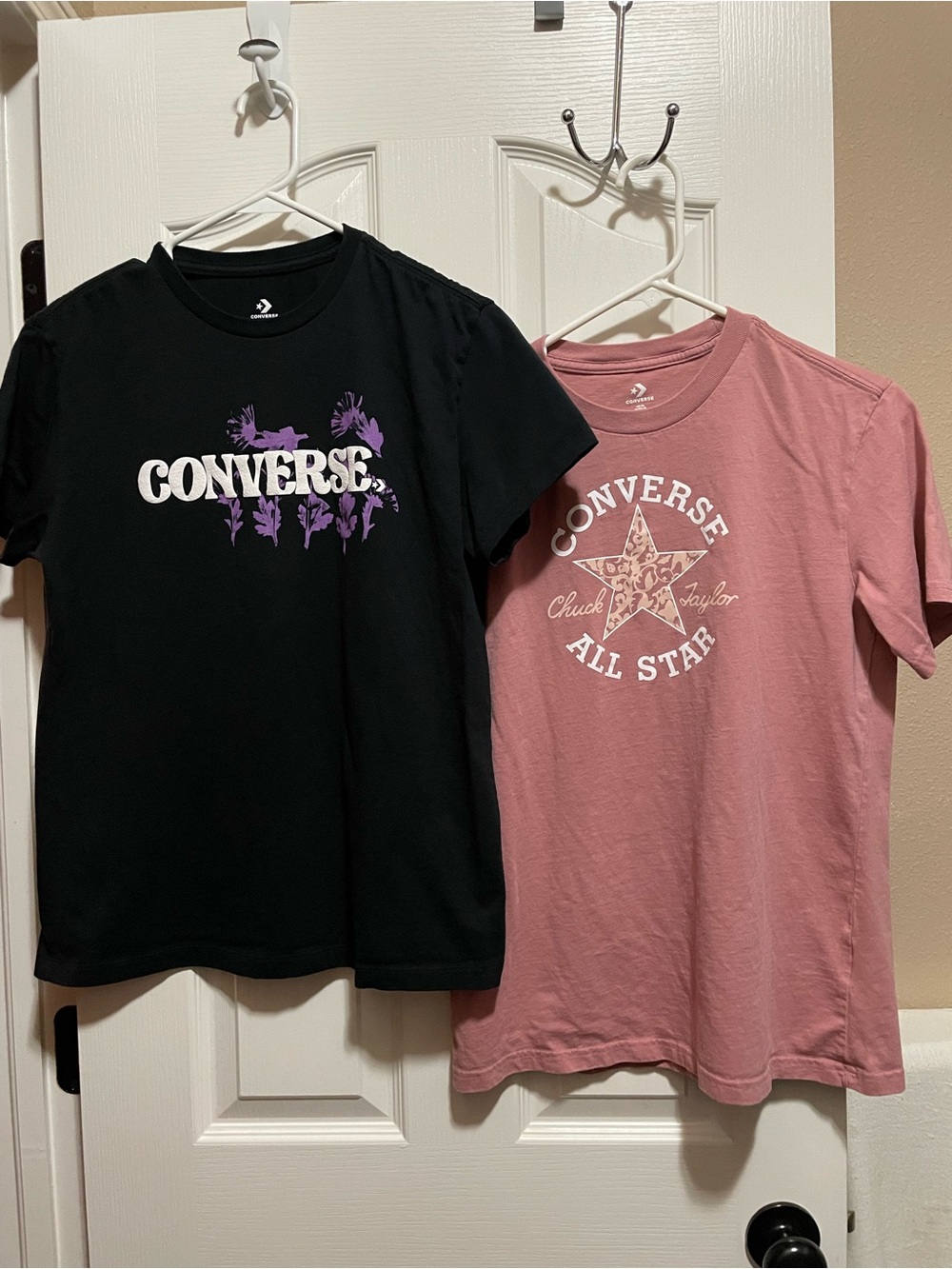 Converse Women’s Short Sleeve Tee — Black & Dusty Pink
Medium and Extra Large